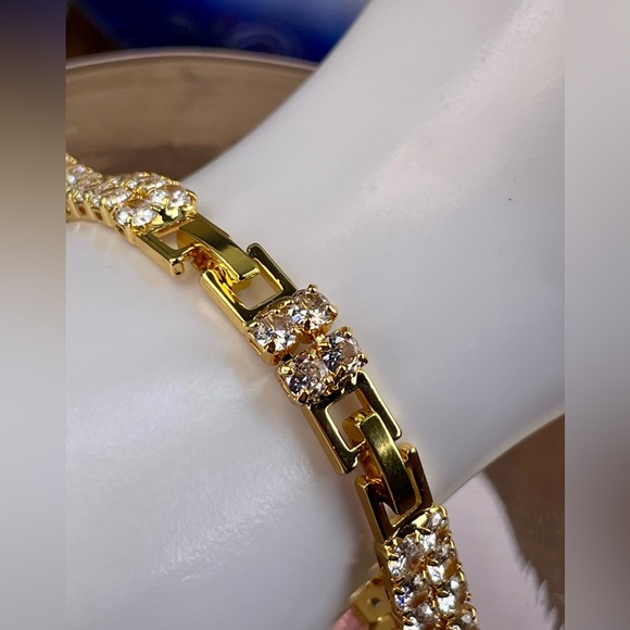 Clearance‼️10ct Swarovski Double MATRIX BRACELET. 18 over silver. - Picture 3 of 10